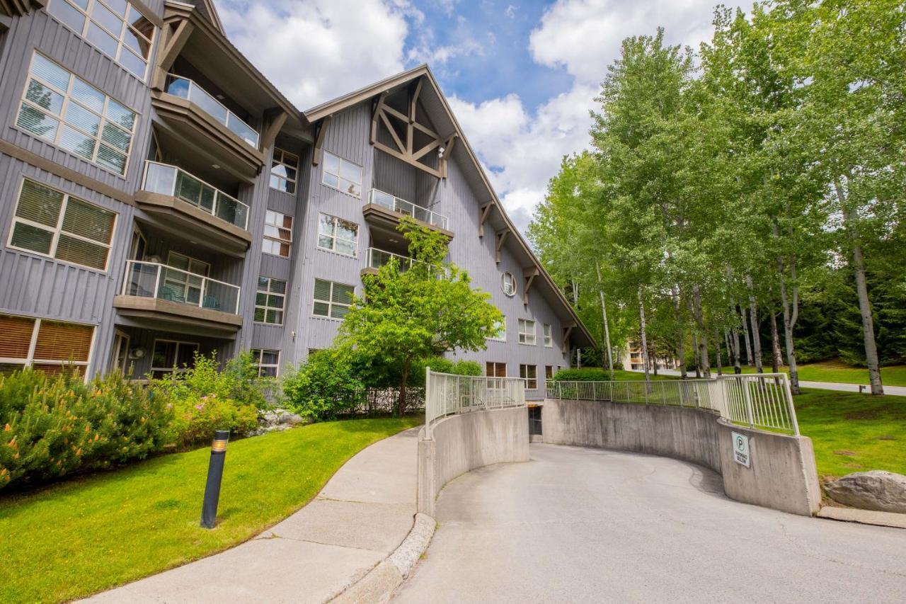 The Aspens By Outpost Whistler Villa Exterior foto