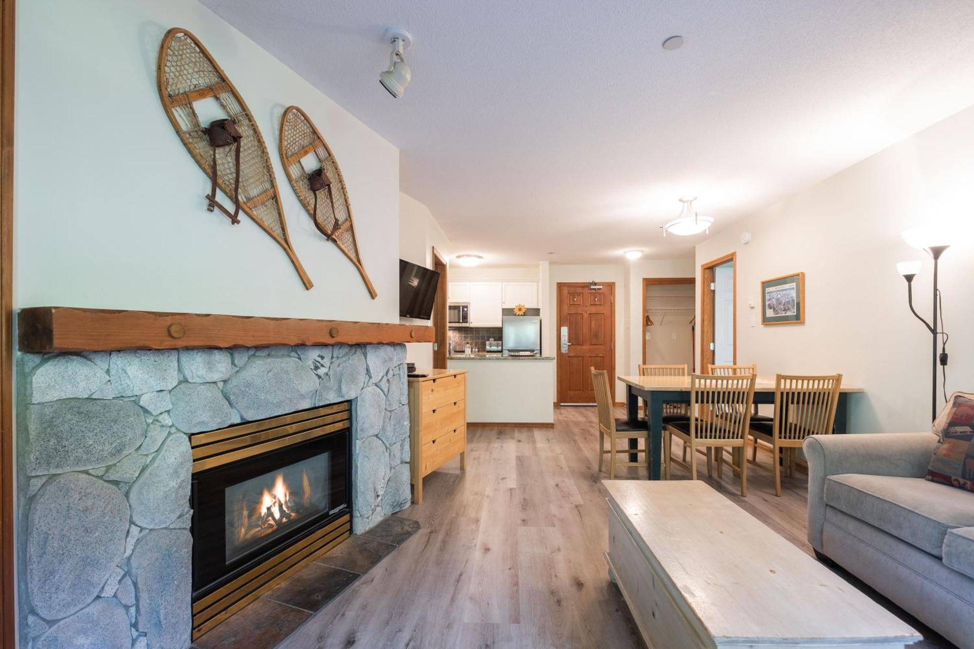 The Aspens By Outpost Whistler Villa Exterior foto