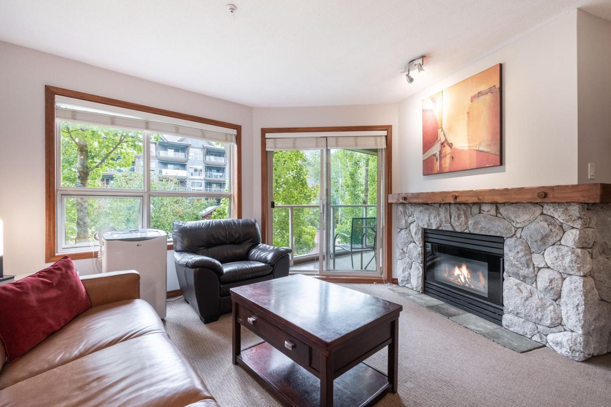 The Aspens By Outpost Whistler Villa Exterior foto