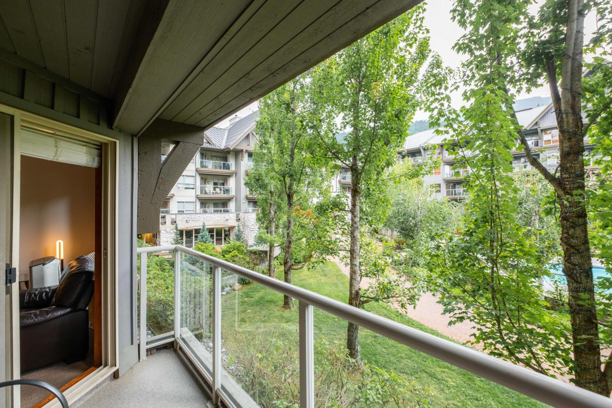 The Aspens By Outpost Whistler Villa Exterior foto