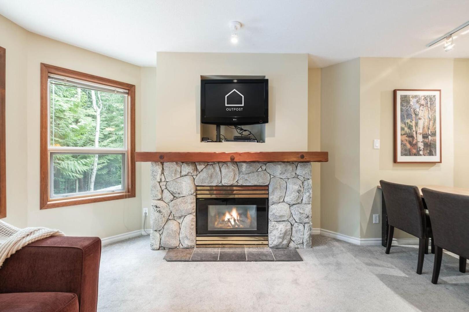 The Aspens By Outpost Whistler Villa Exterior foto