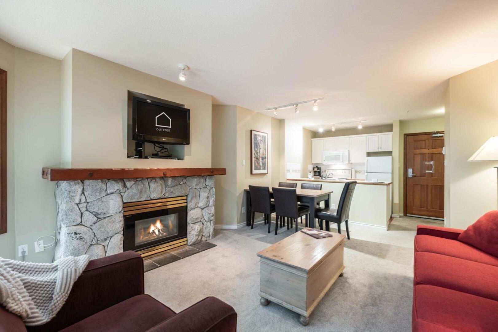 The Aspens By Outpost Whistler Villa Exterior foto